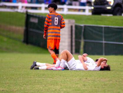 Mitchell ekes past Mandarin, wins Class 6A boys title